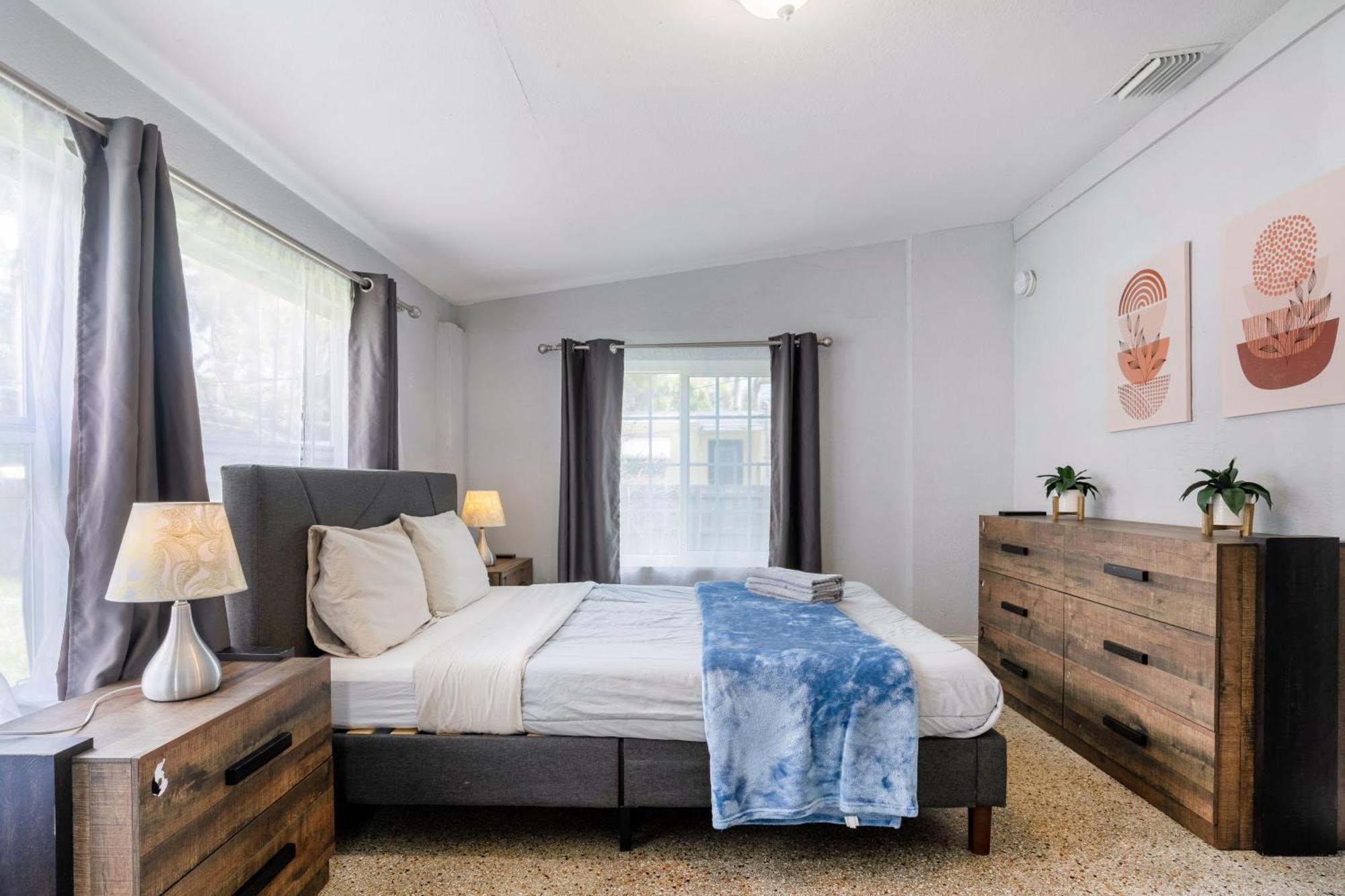 Hollywood Peaceful Hostel Экстерьер фото